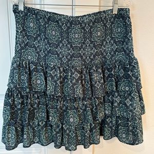 Michael Kors Tiered smocked waist pull on skirt w/flirty flounce/Size L/print